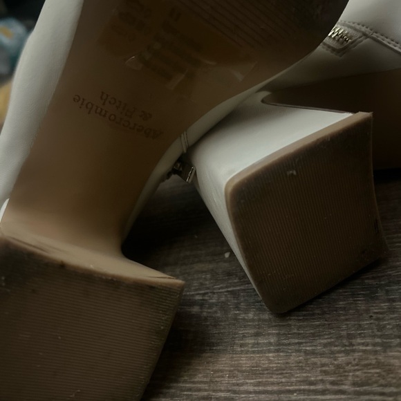 Abercrombie and Fitch “Valerie” 9.5 block hero Y2K vibe vegan leather boots EUC - Picture 15 of 16